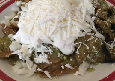 Chilaquiles Verdes con Carne P/ Asar