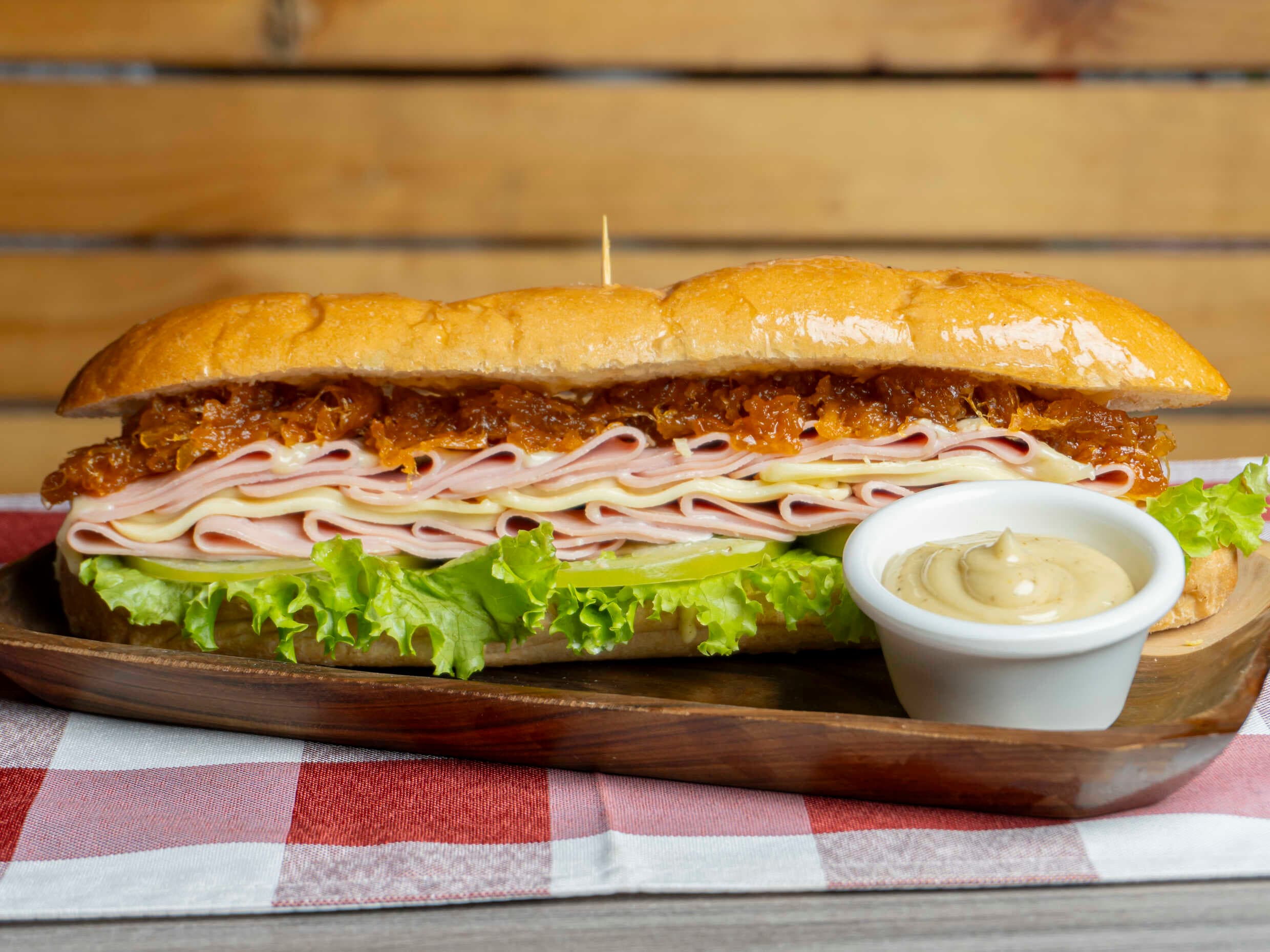 Sándwich Hawaiano