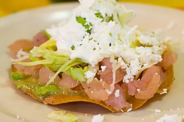 Tostada de Pata de Res en Vinagre