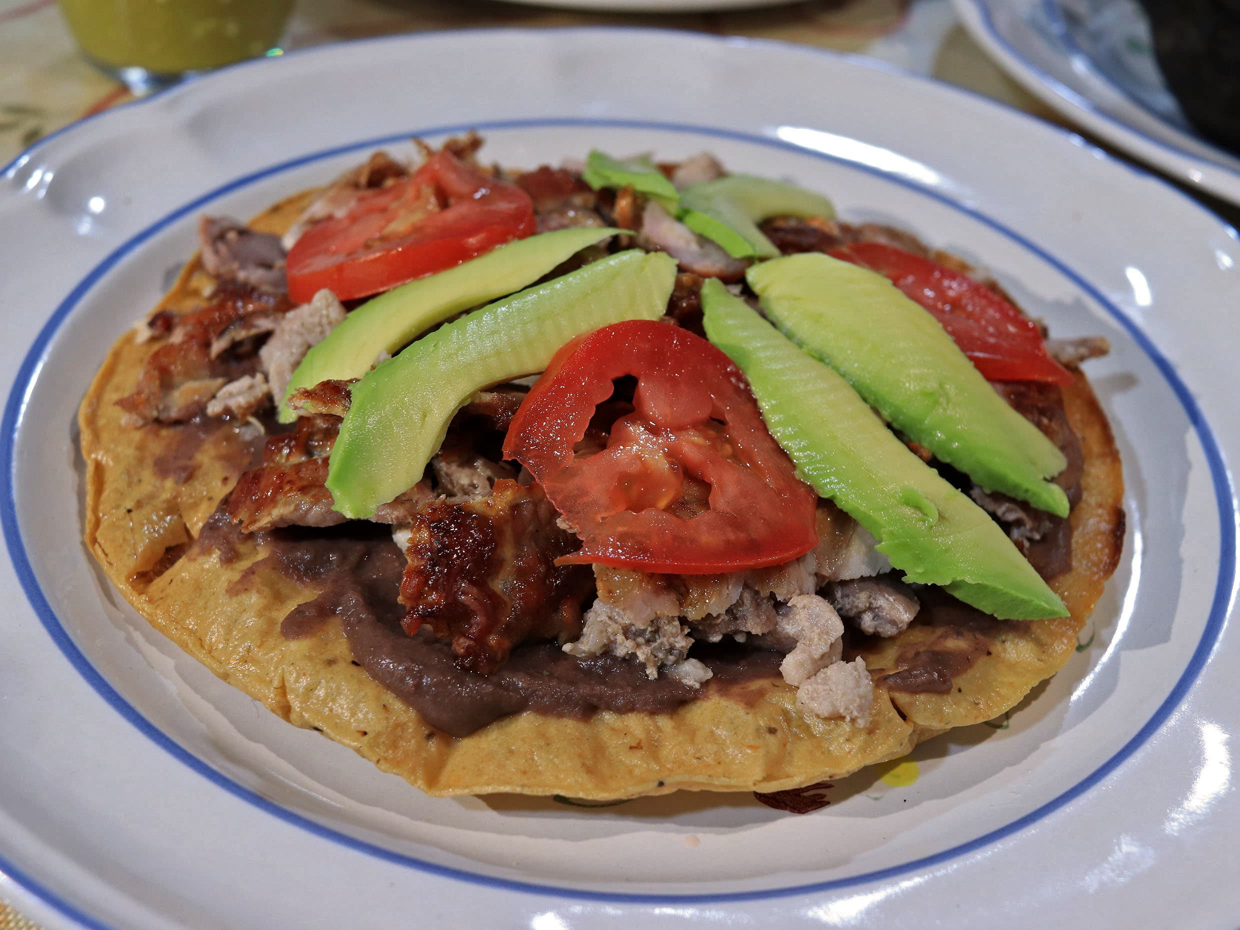 Tostada Especial de Carnitas