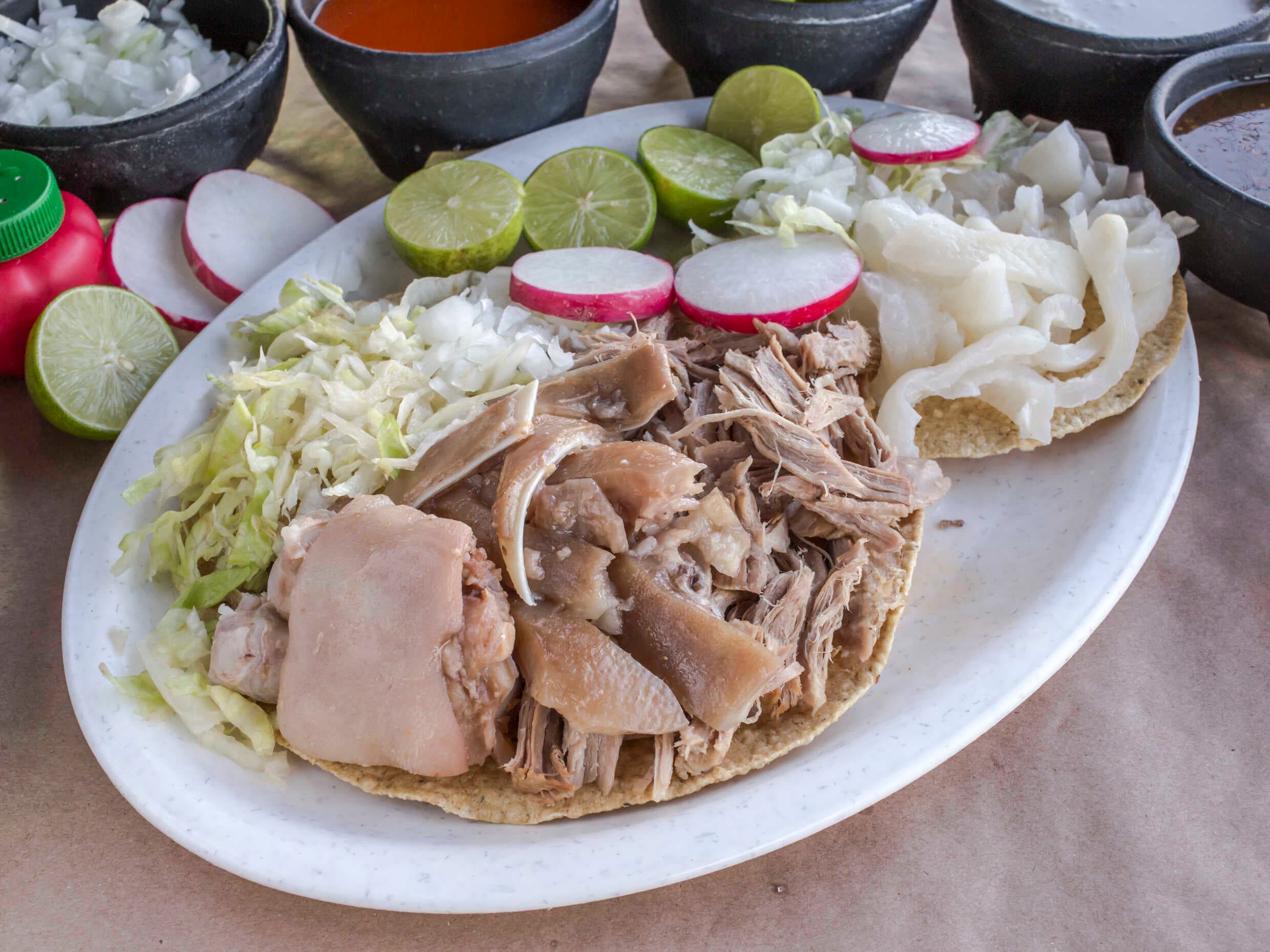 Tostada Grande de Cueritos