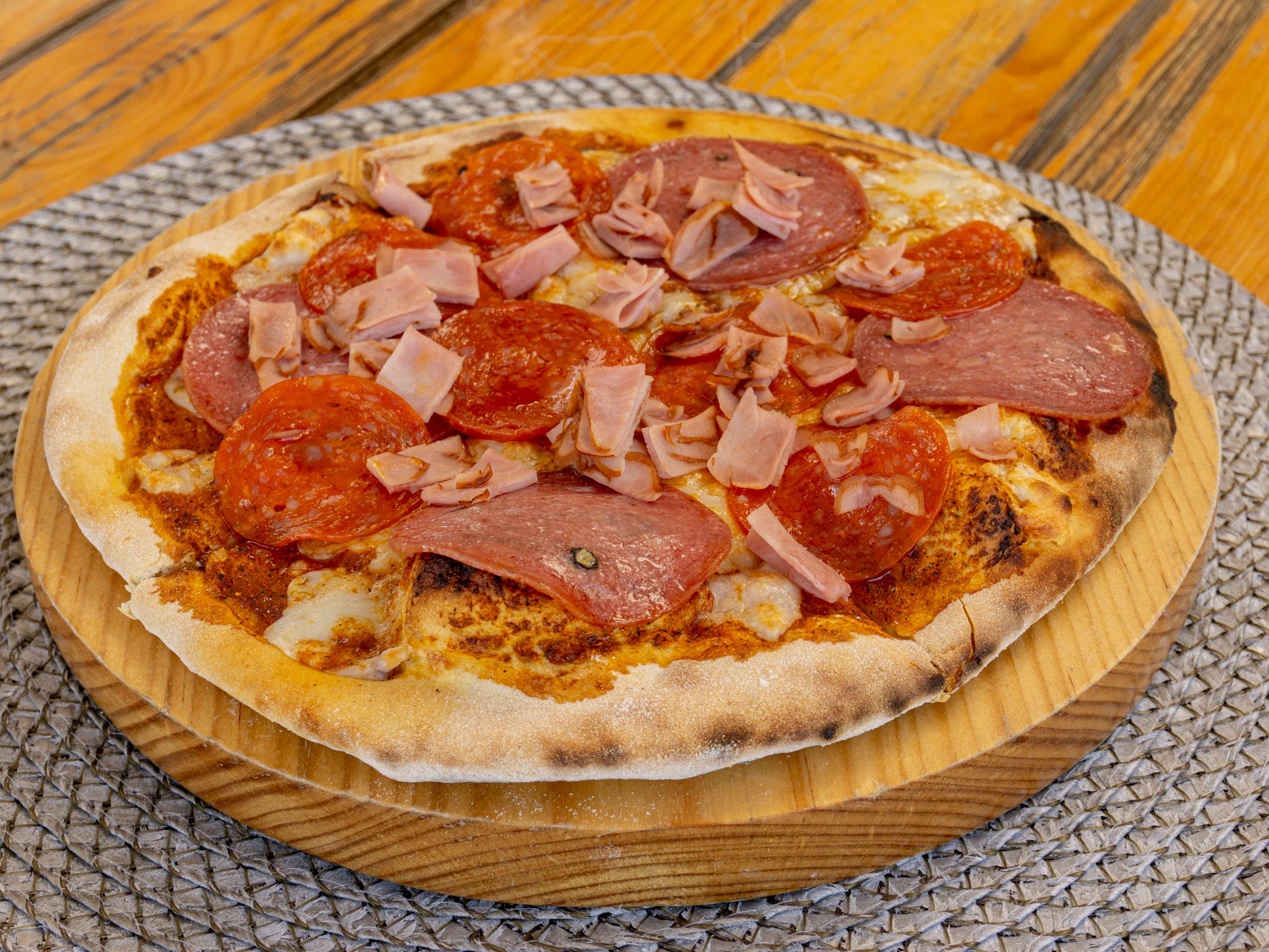 Pizza Carnes Frías