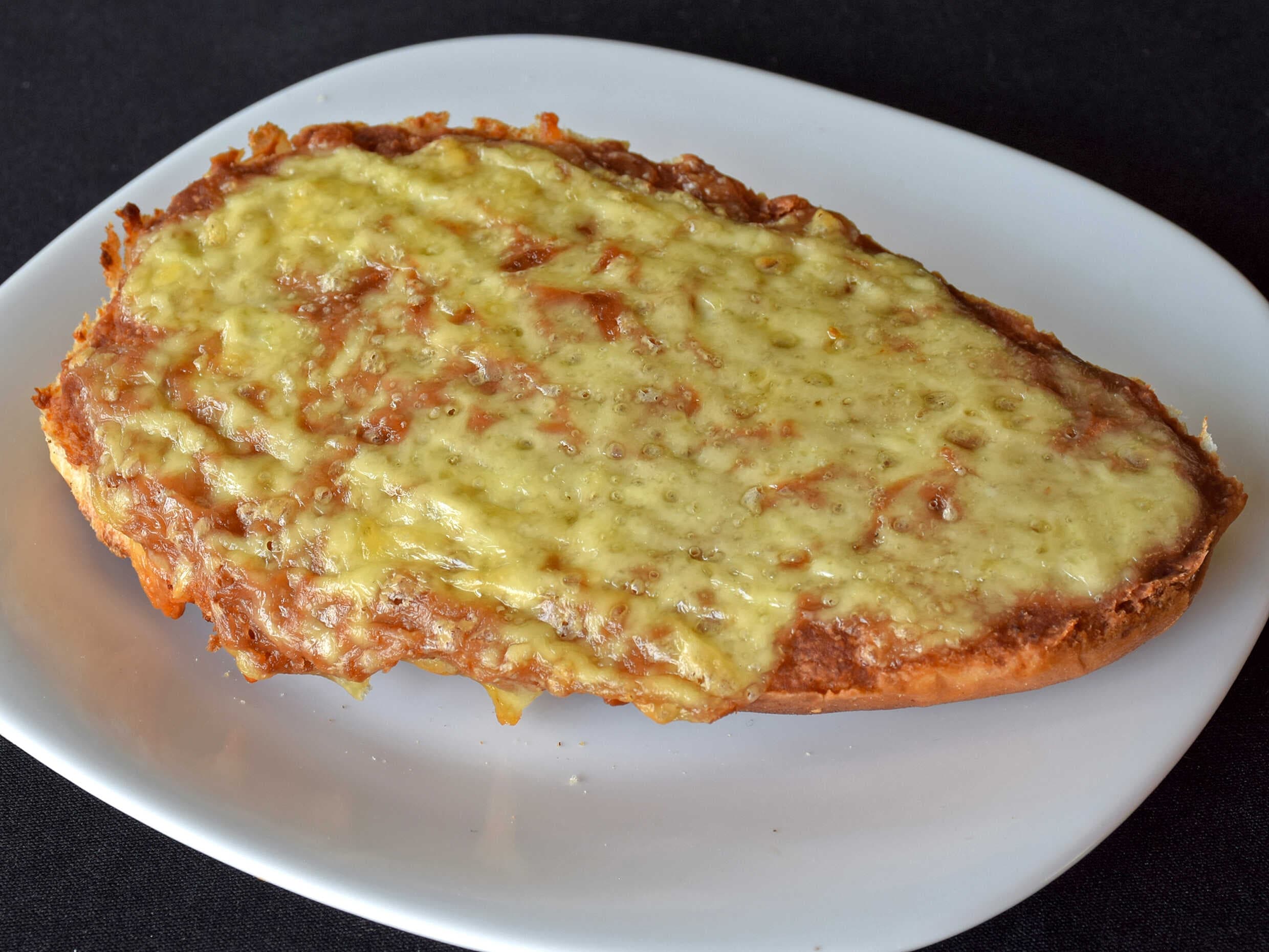 2 Molletes + Chocomilk
