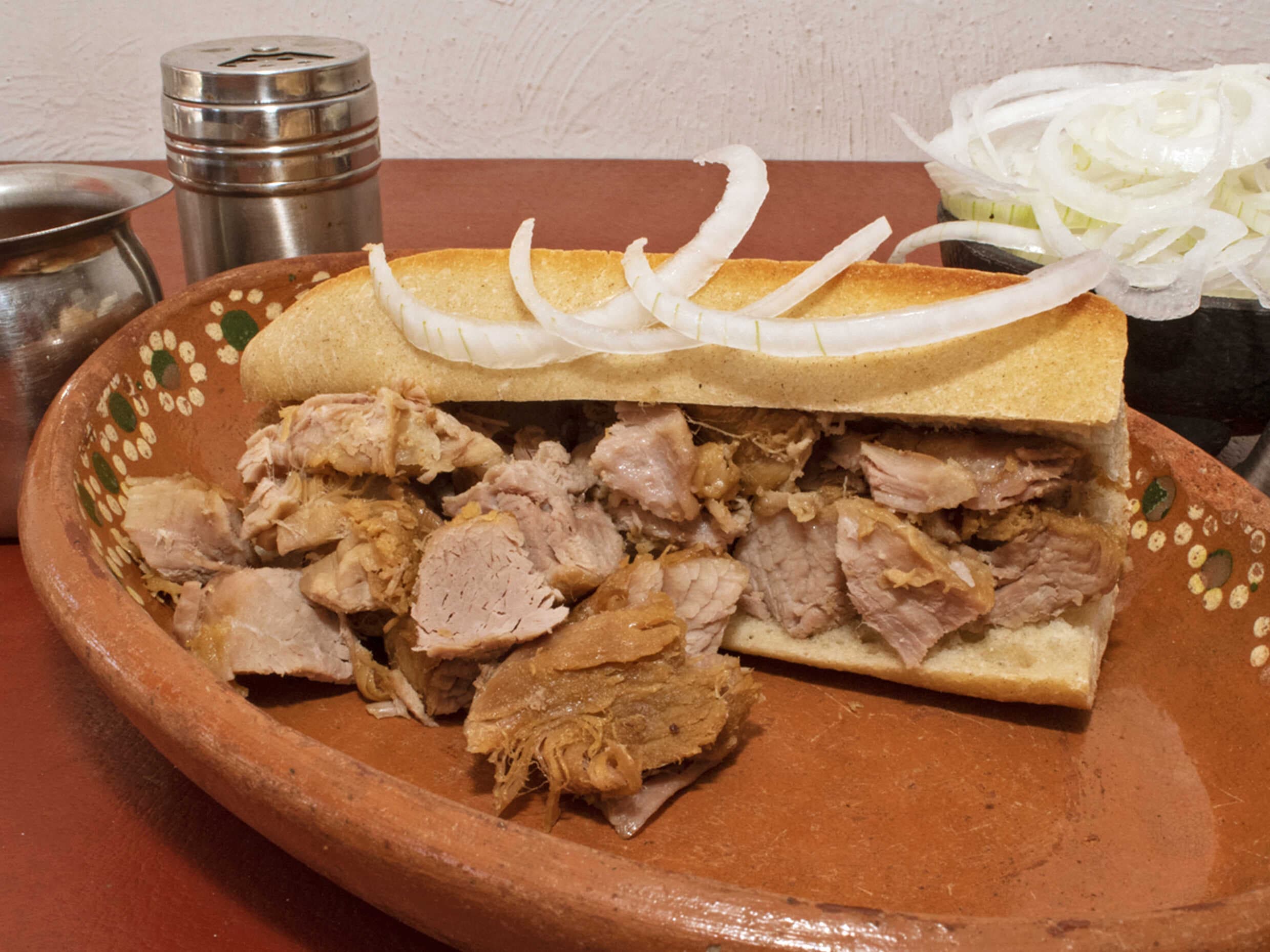Torta Ahogada de Carnitas