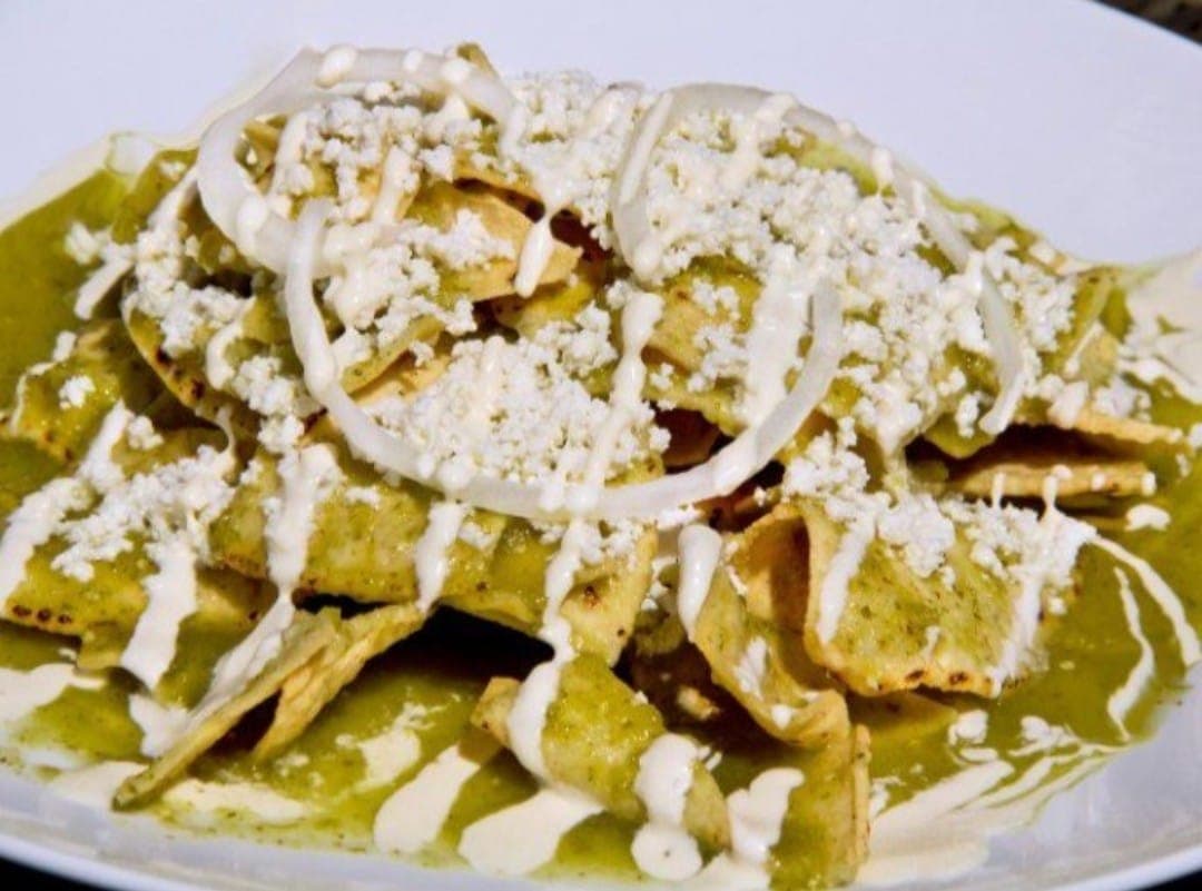 Chilaquiles Rellenos de Pollo