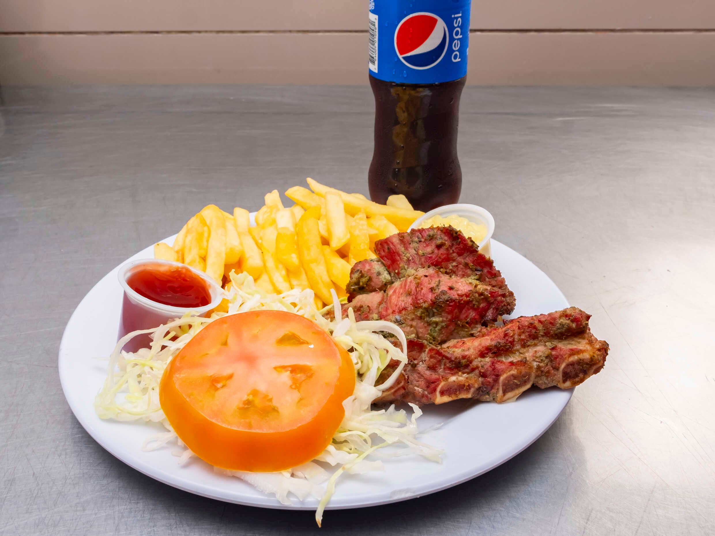 Costilla A La Plancha + Refresco + Papas