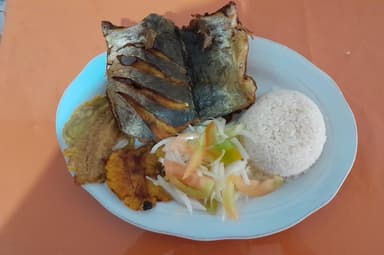 Comida con Sierra Frita Porcionada