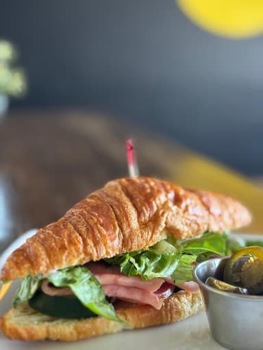 Croissant Ñom Ñom.