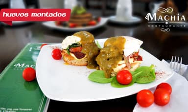 HUEVOS MONTADOS