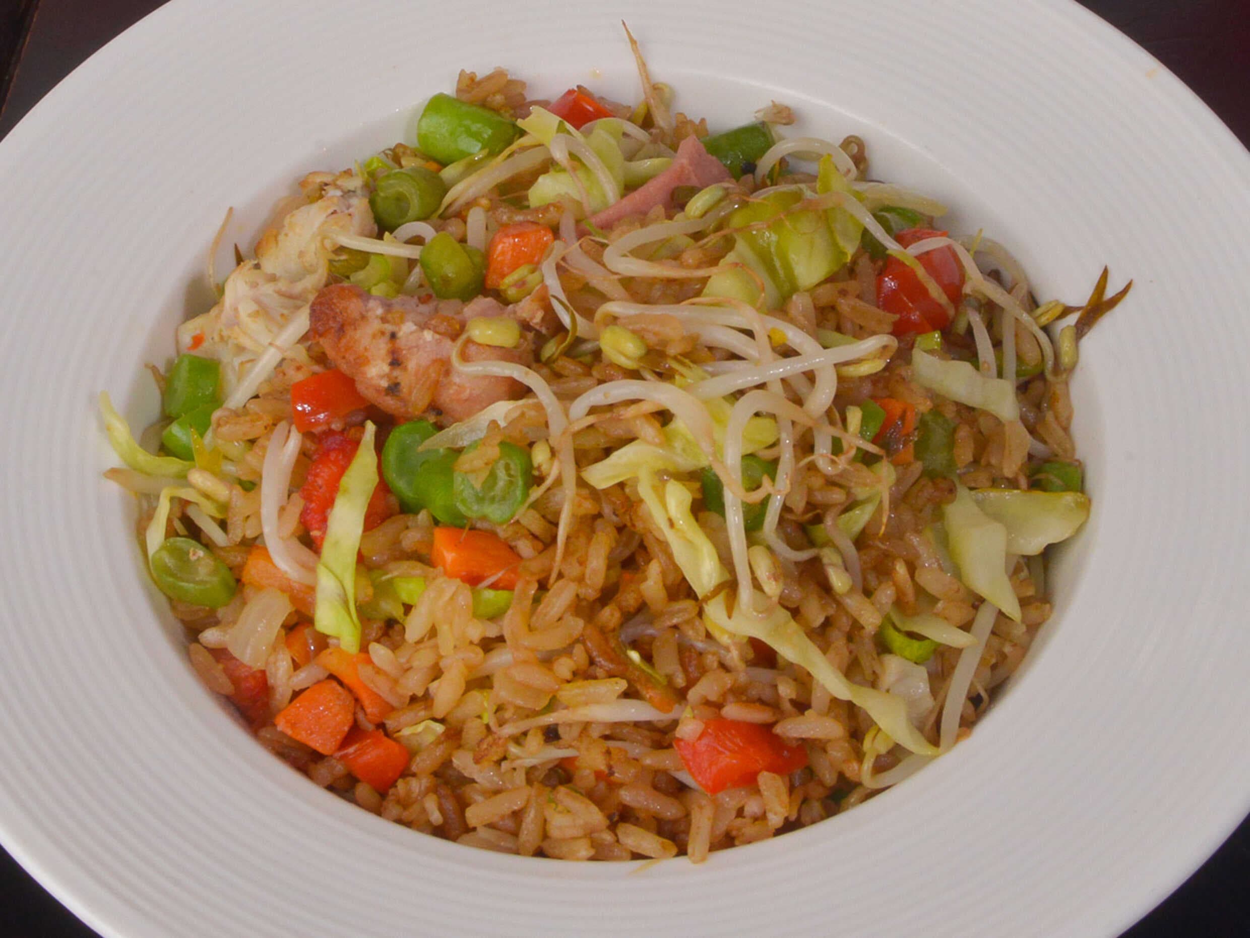 Combo Arroz Chino + Chuleta + Papas + Gaseosa250ml