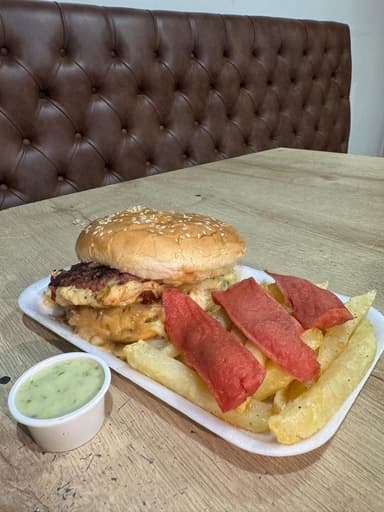 Combo Hamburguesa Express + Salchipapa Sencilla