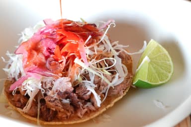 Orden de Tres Tacos con Carnitas