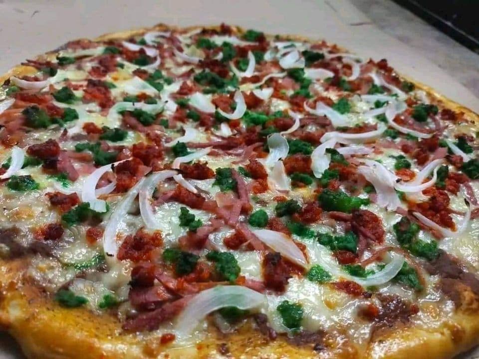 Combo - 2 Pizzas de 3 Ingredientes + Pan con Ajo
