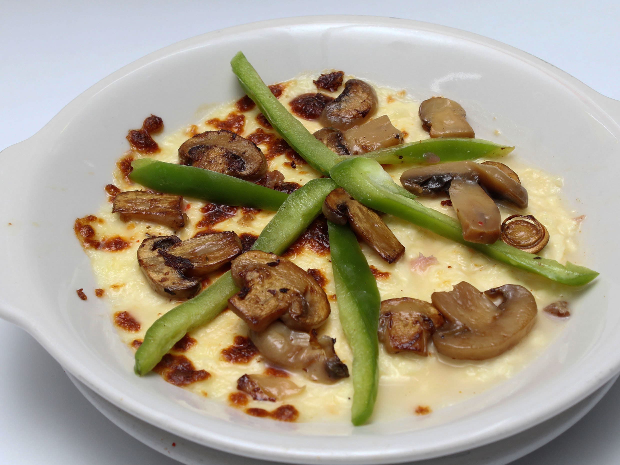 Queso con Rajas y Champiñones