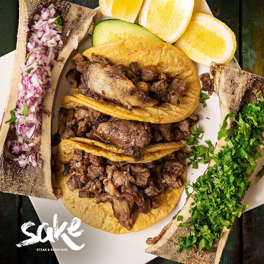 Tacos de Rib Eye con tuétano.