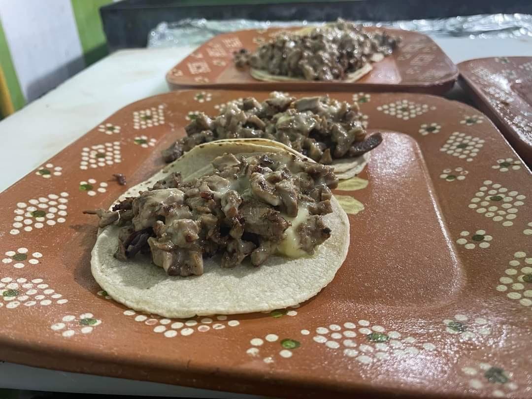 Taco de Arrachera con Queso