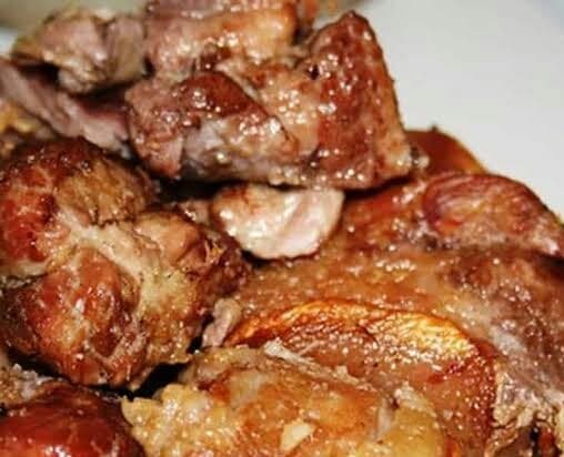 1/4  Carnitas mixtas