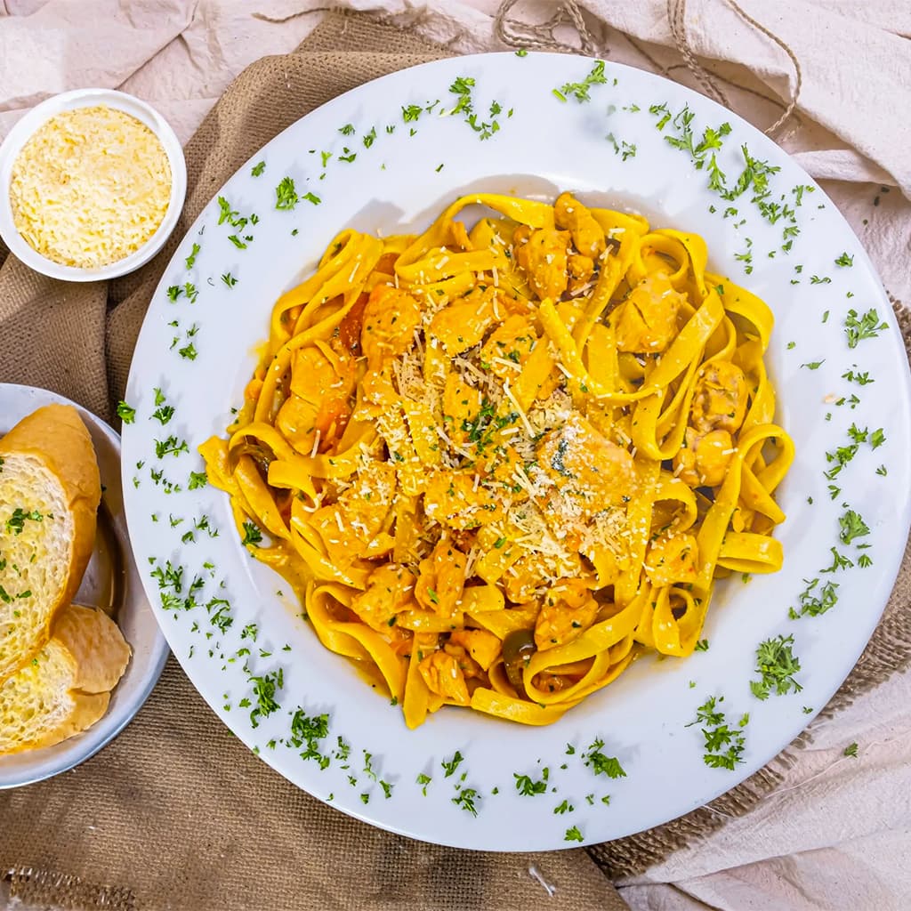 Pastas con Pollo