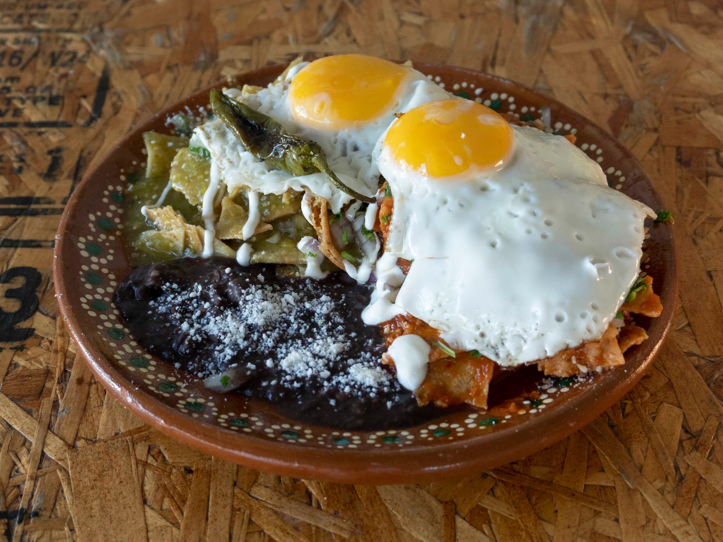 Chilaquiles con huevo