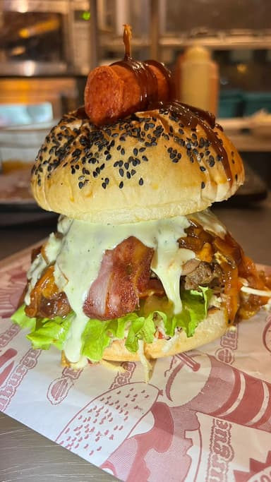 Combo Hamburguesa Deluxe + Papas + Gaseosa