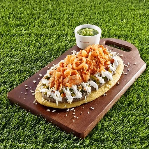 Huarache de Guisado
