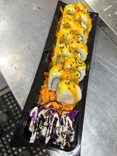 Combo-Mango Roll + Soda Pepsi