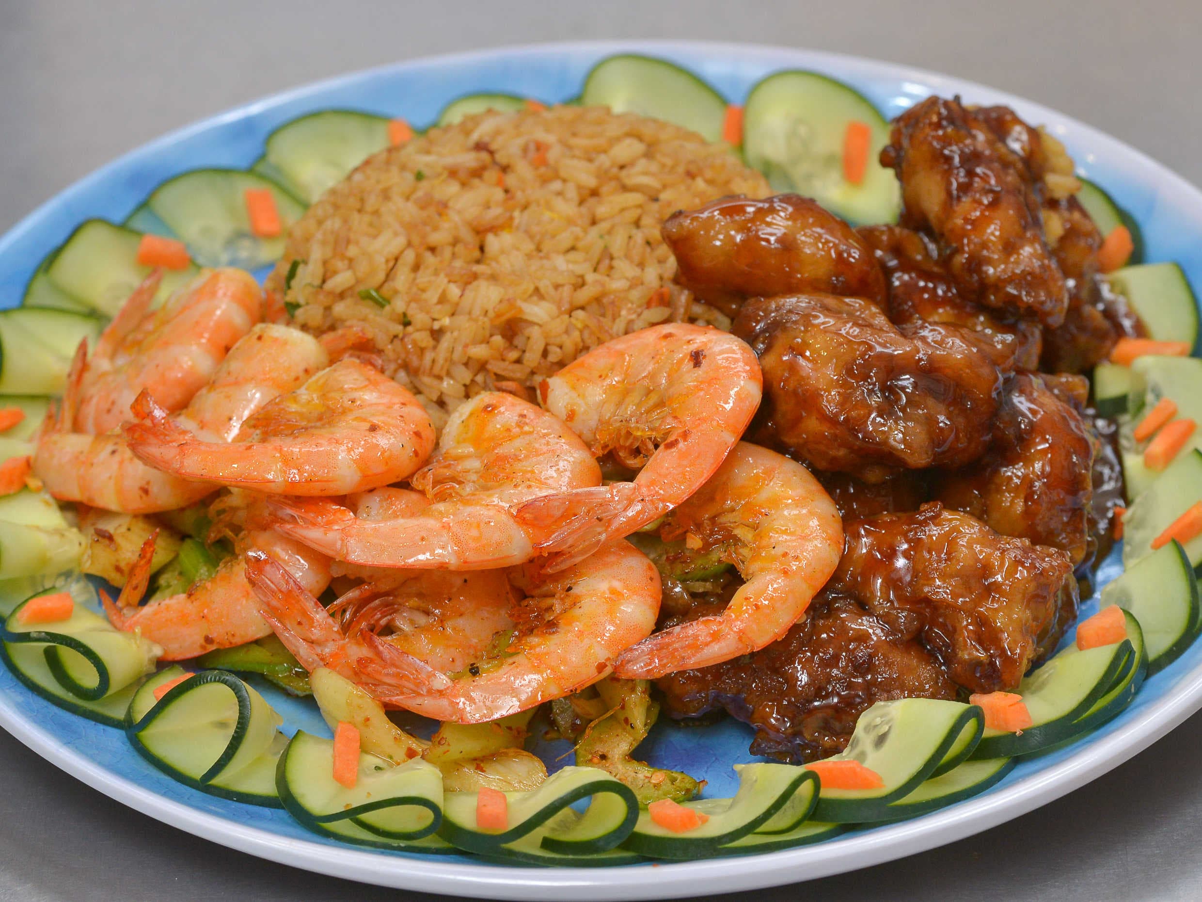 Combo 1 Guisado con Camarón