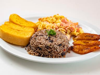Pinto con Huevos y Jamón