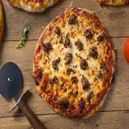 PIZZA MEDIANA + COCA COLA 1 L