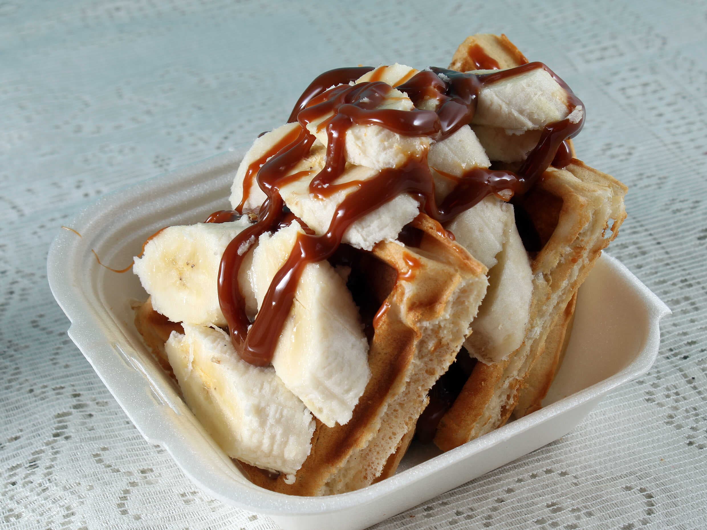 Waffle de Plátano con Cajeta Tradicional