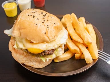 Hamburguesa Casera Royal