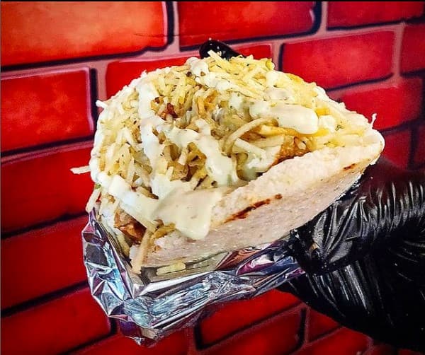 Arepa con Chicharrón