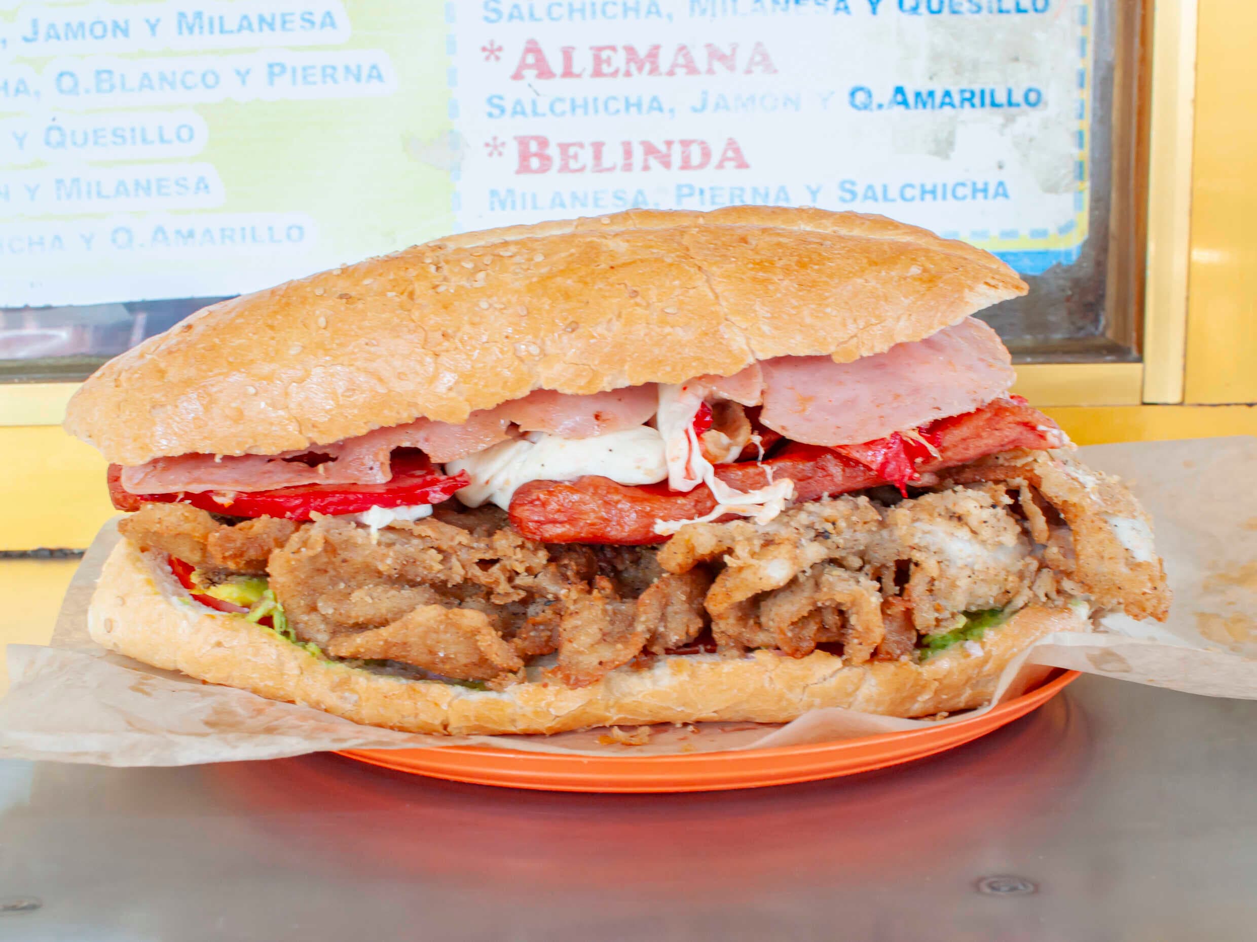 Torta Especial Hugo Sánchez