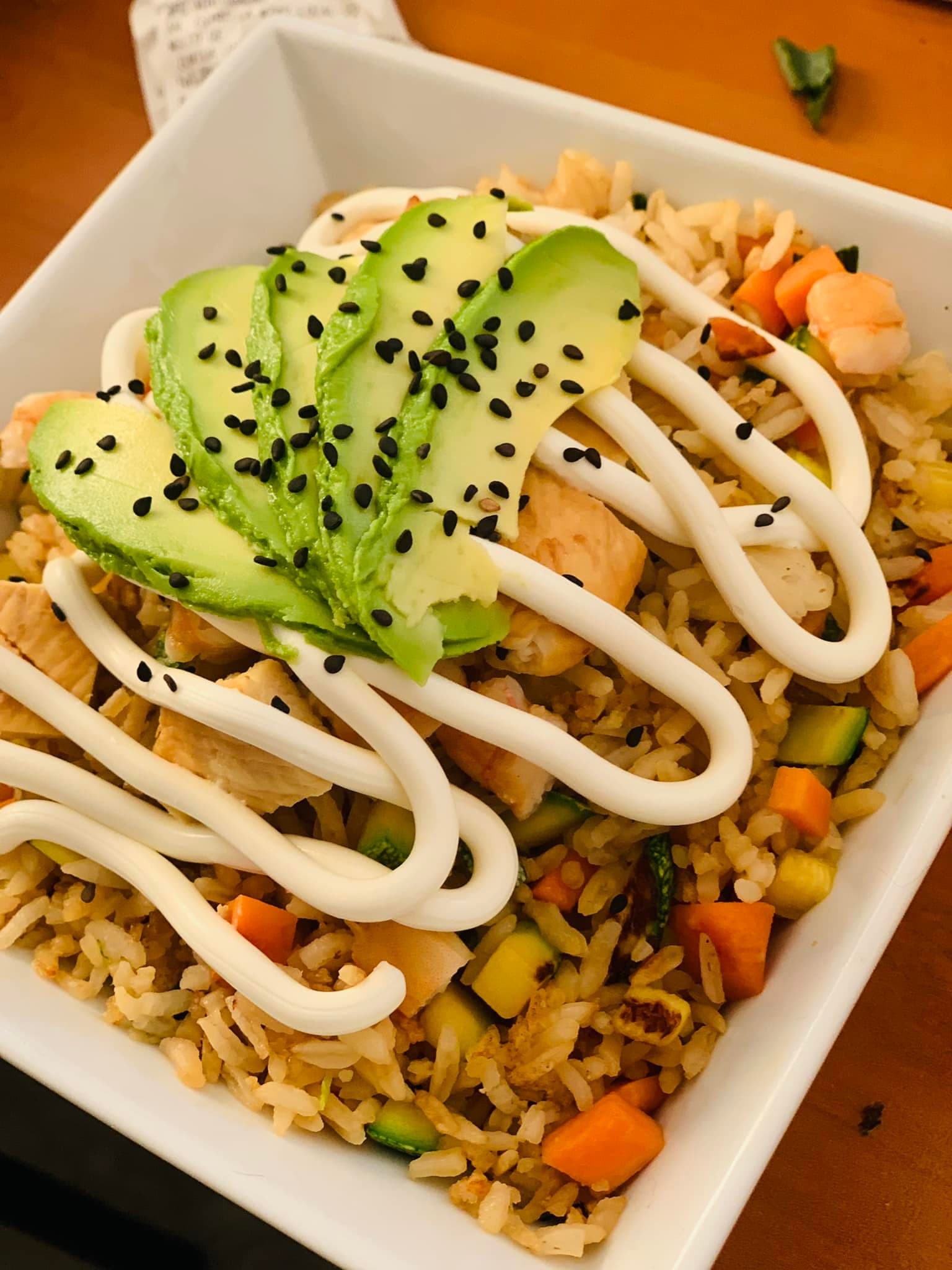 1/2 Kani Maki + 1/2 2 Quesos + Yakimeshi Esp + Beb