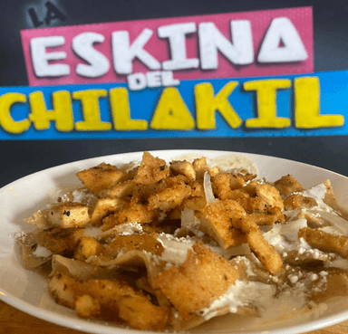 Chilaquiles con Milanesa de Pollo