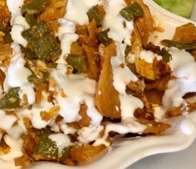 Chilaquiles con Panela y Nopales