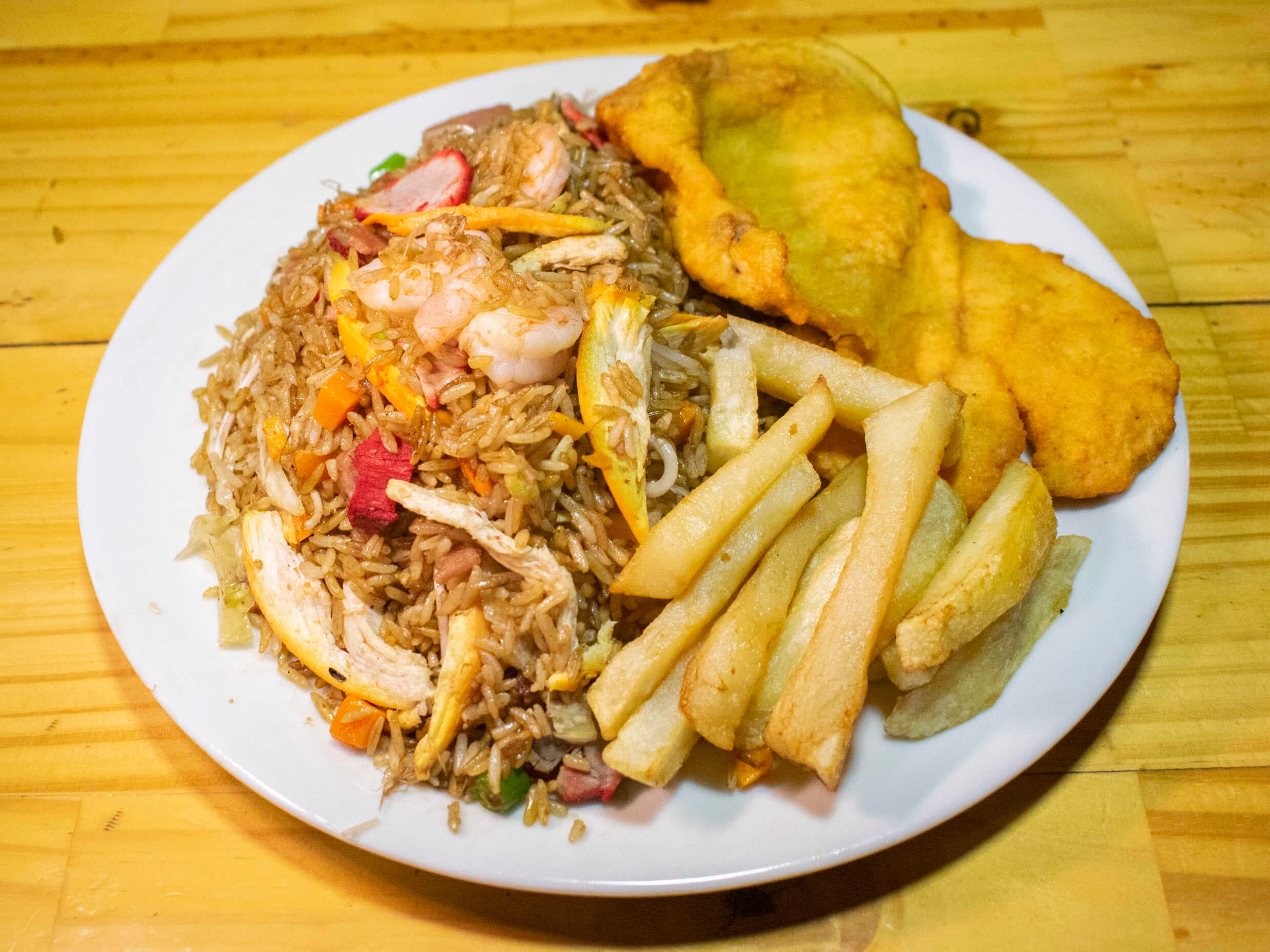 Combo Personal: Arroz, Chuleta, Papas y Gaseosa