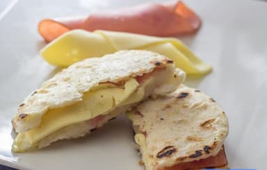 Arepa Sencilla con Jamón