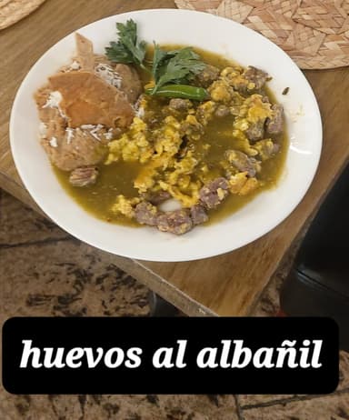 Huevos al albañil con arracherra
