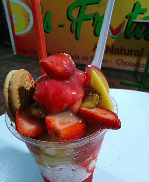 Cholado con Frutas Mediano