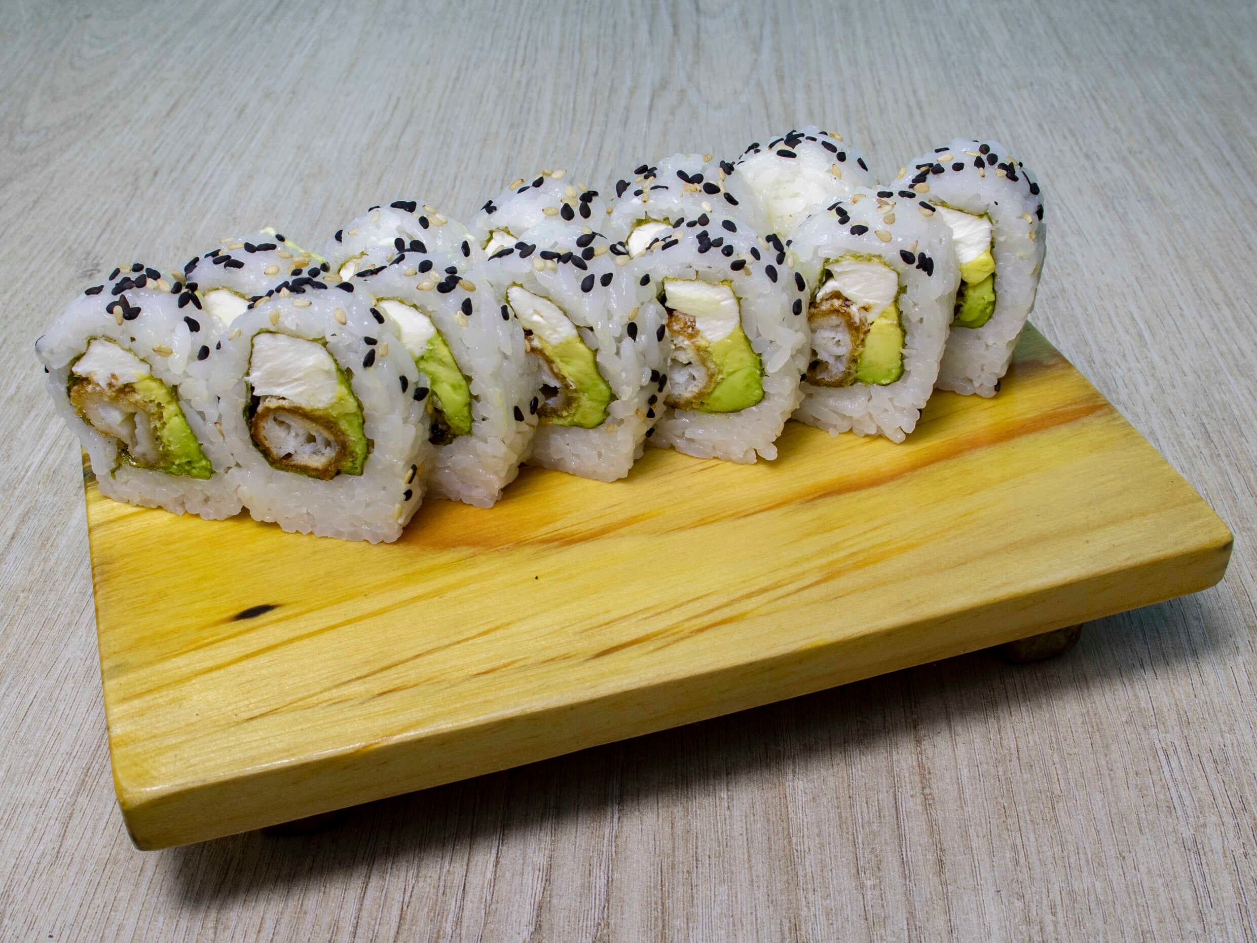 COMBO(12 california Rolls + gaseosa)