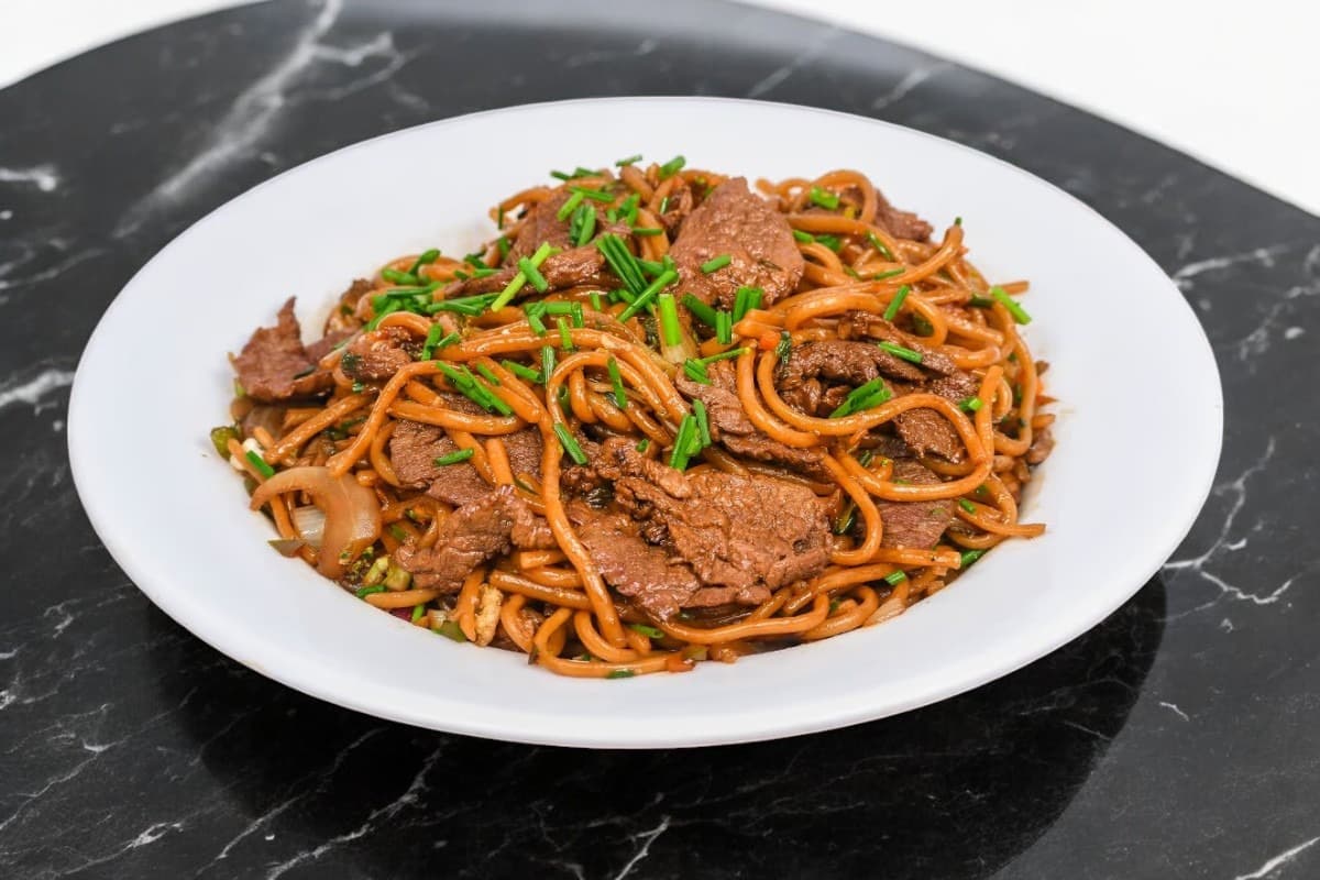 Tallarines Mrs Wok Lomito (3 Personas)
