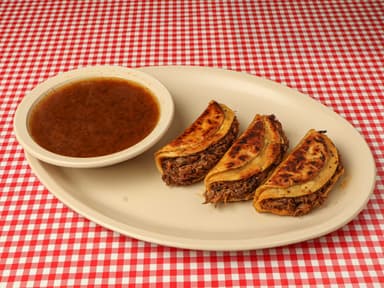 Taco especial con queso (tortilla dorada)
