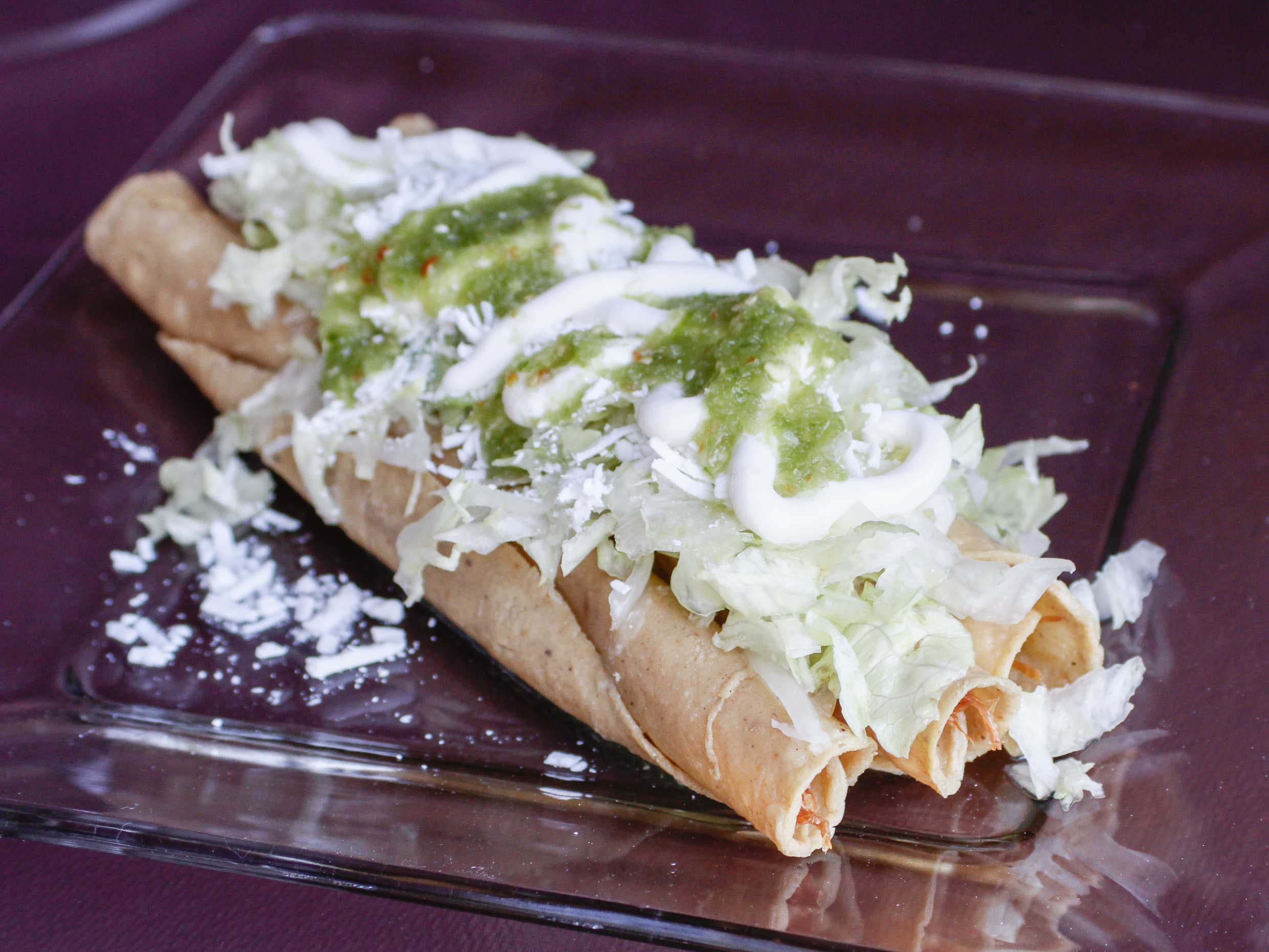 Flautas de Carnitas