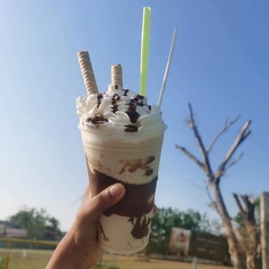 Frappé de Oreo +Crepa de Fresa Natural con nutella