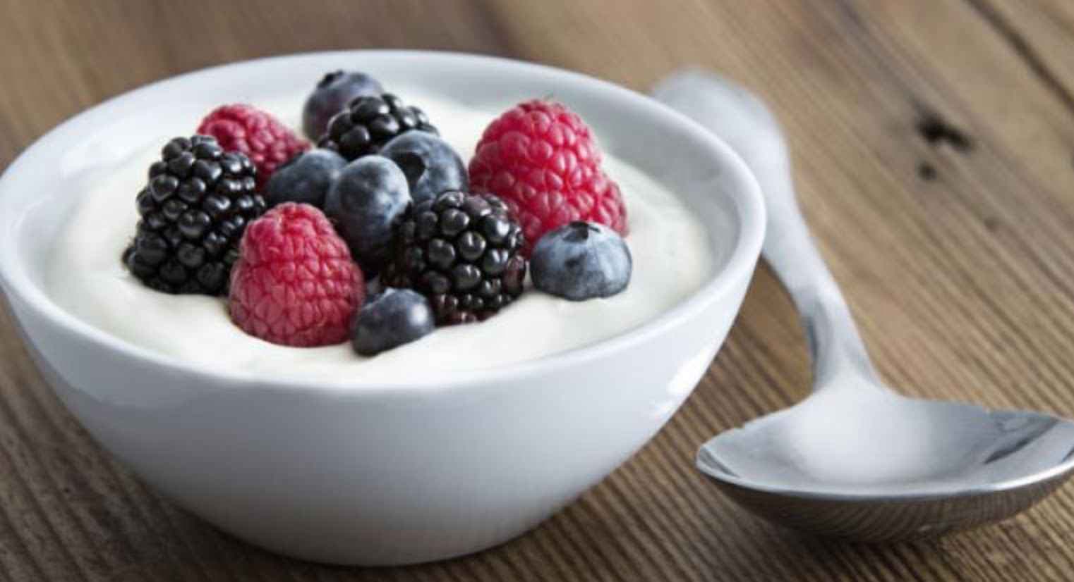 Frutos Rojos con Yogurt