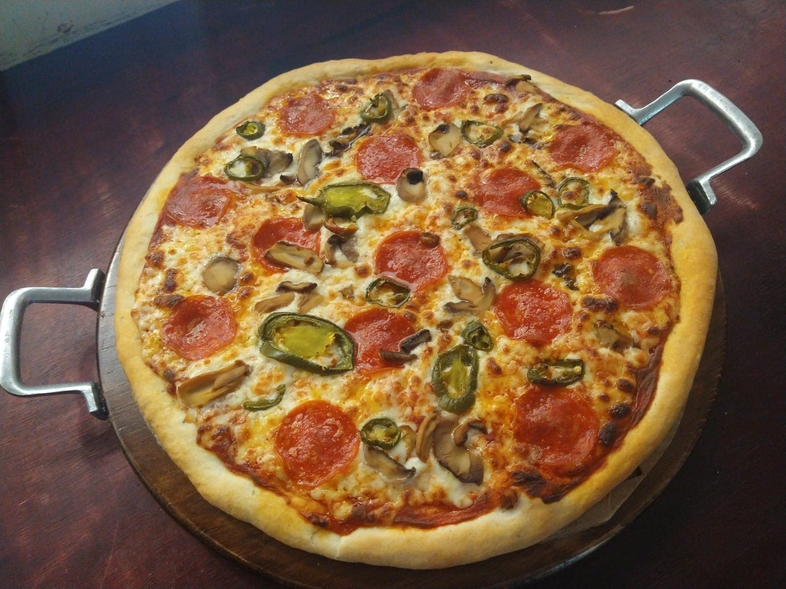 Pizza Grande Charra