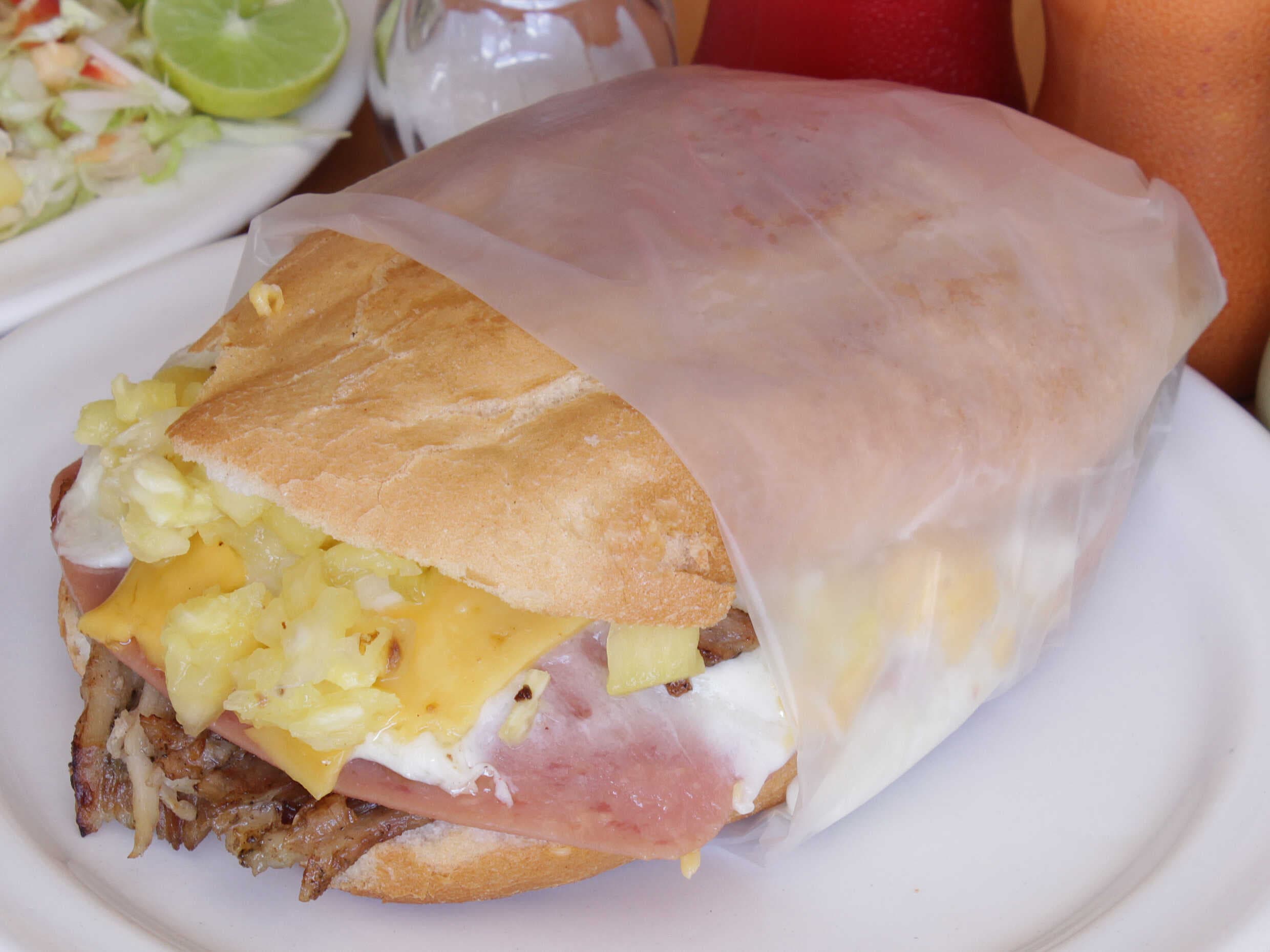 1 TORTA ARABE + 1 TORTA HAWAIANA