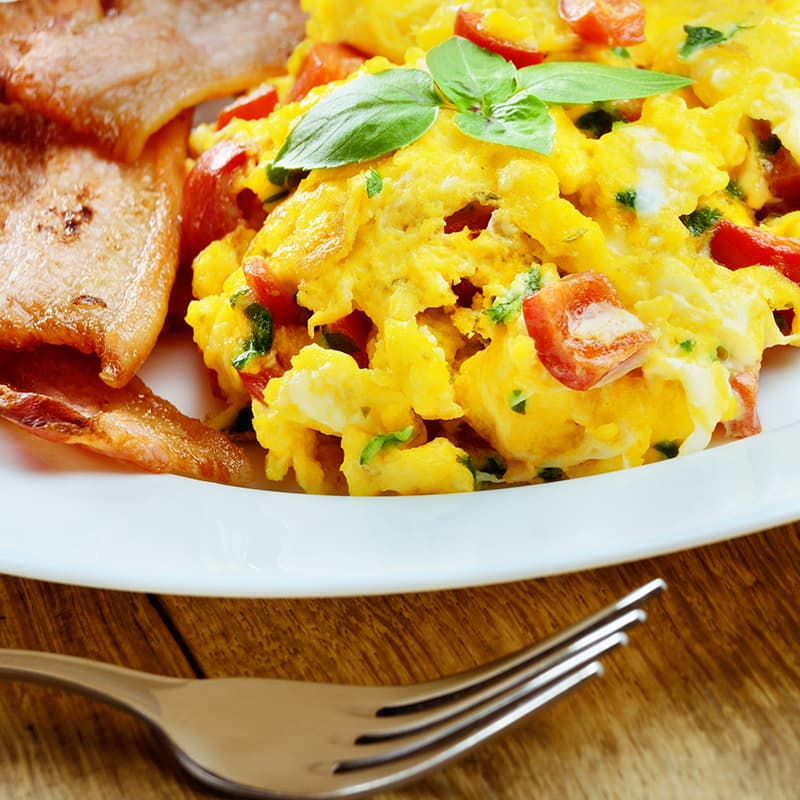 Desayuno Huevos con Tocino