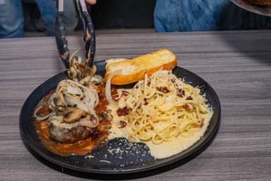 Carne Plancha Pasta Carbonara